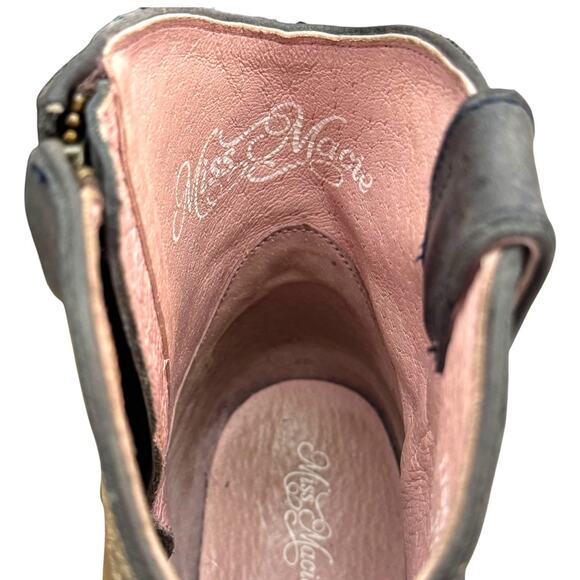 Miss Macie Western Embroidered Snip Toe Side Zip Ankle Boot Gray Pink 10 - Picture 8 of 10